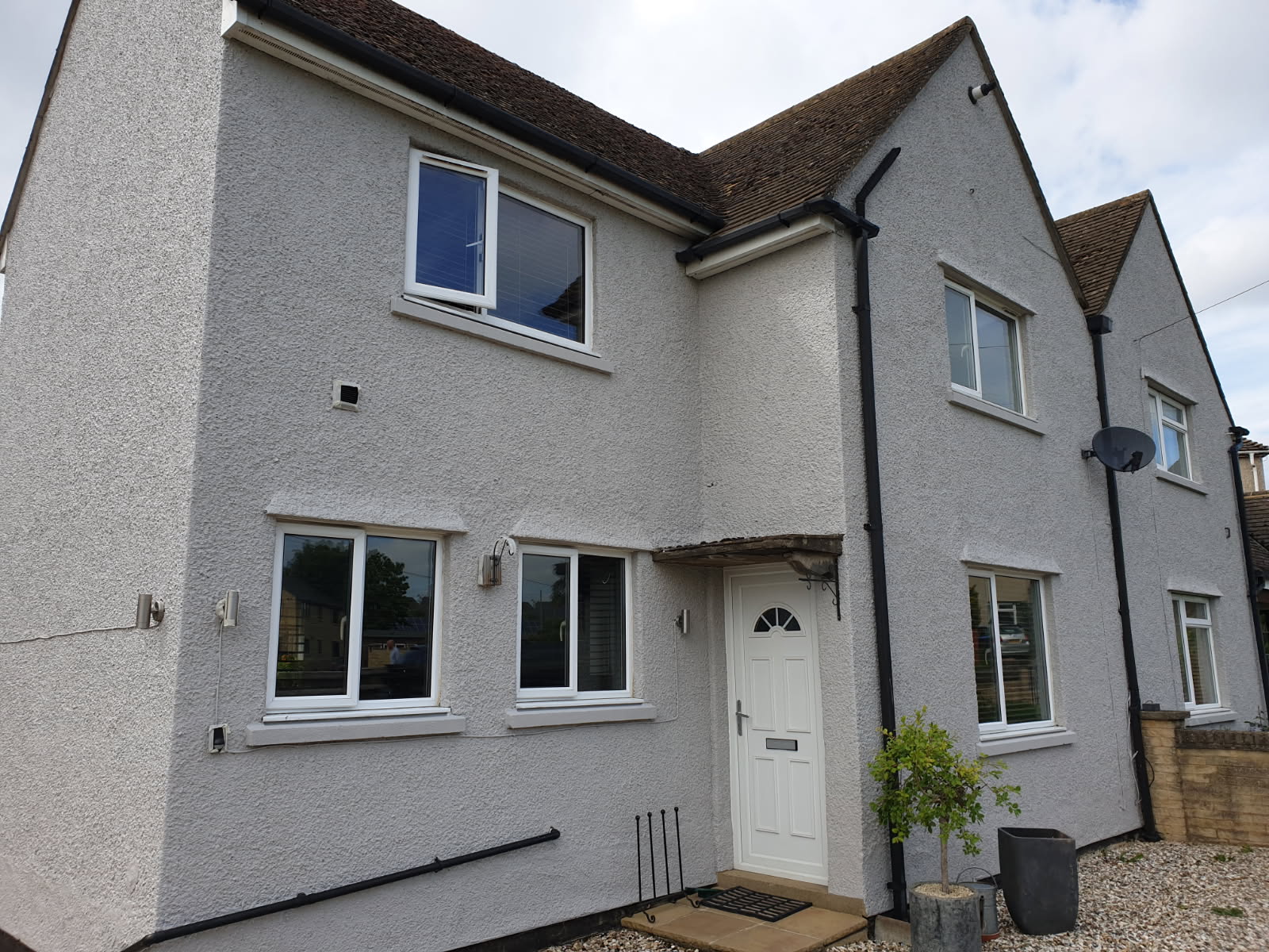Exterior Decoration - Witney Oxfordshire (1)
